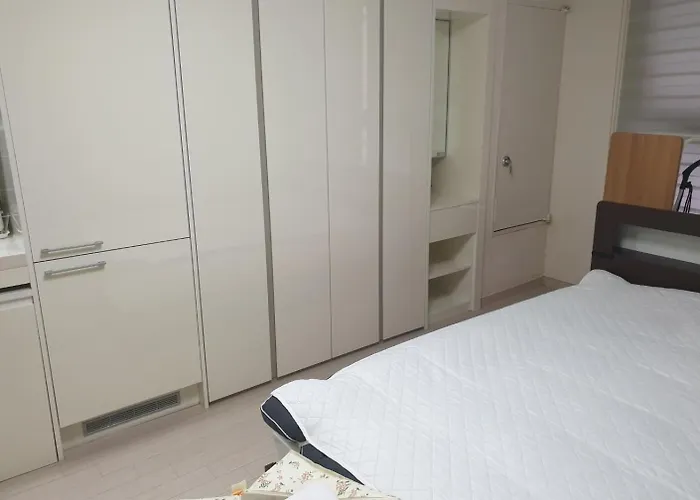 3415#gangnam Urban Vogue #top-rated Unit # All-new Furniture & Peaceful Vibe# Sinnonhyeon 1min 首爾